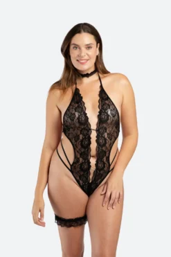 Christine - Body string ouvert à l'entrejambe